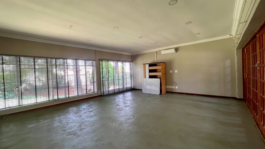 4 Bedroom Property for Sale in Flimieda North West